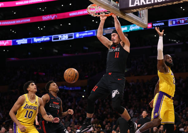 Jaime Jacquez Jr gets dunk to go past Lebron James in January 3rd win against Lakers